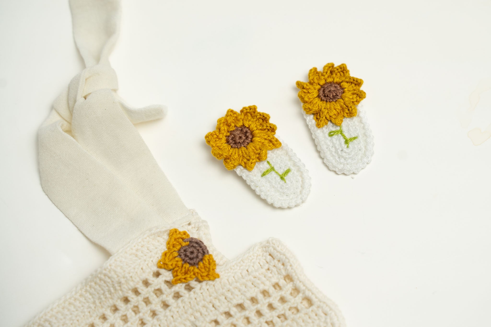 Knit Sunflower Dress with Hairclips