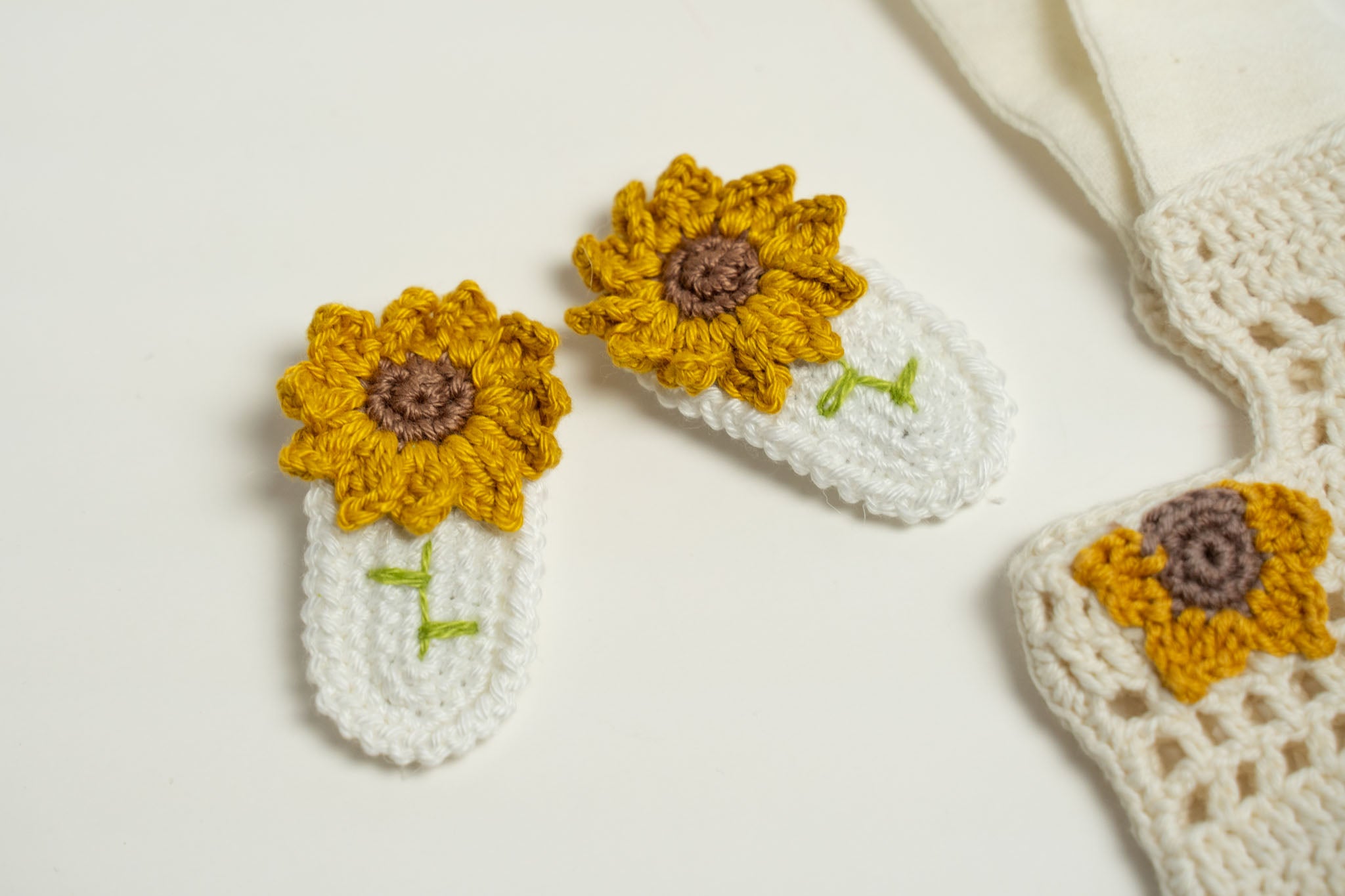 Knit Sunflower Dress with Hairclips