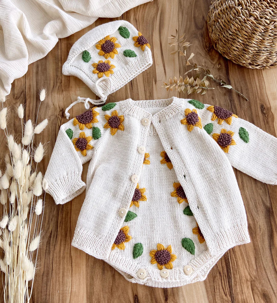 KNIT SUNFLOWER CARDIGAN - BEIGE